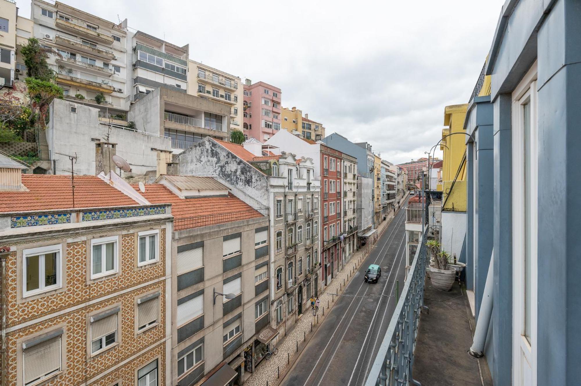 BmyGuest - 28 Tram Central Apartment Lisboa Extérieur photo